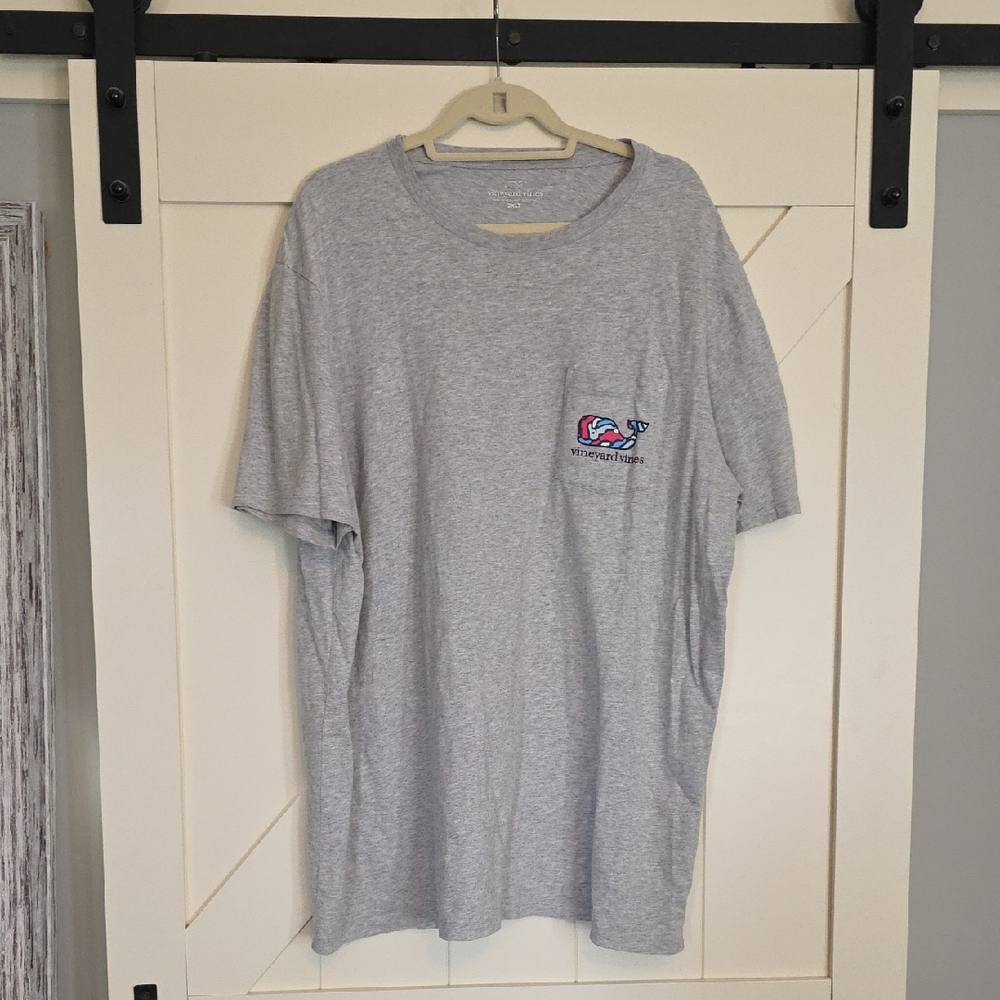 Vineyard Vines Gray Short Sleeve Pocket Tee with Logo - TALL